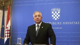 Хърватските депутати приеха оставката на премиера <span class="highlight">Санадер</span>