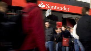 Santander планира да листне британското си звено на борсата