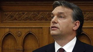 Унгария затяга контрола върху банковия сектор
