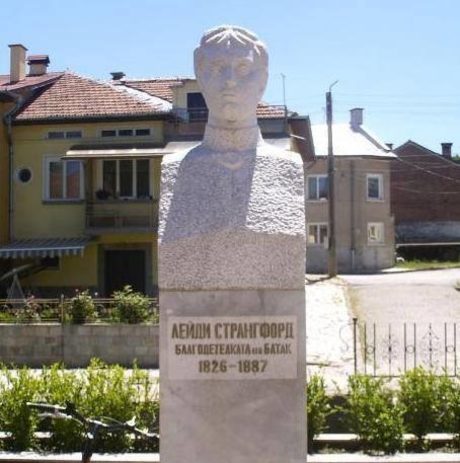 Паметник на Емили Странгфорд