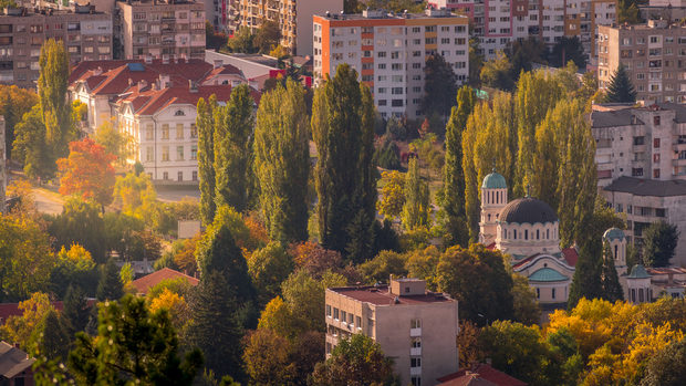 Един французин - на път в България: Земенският манастир и изкуство в Кюстендил