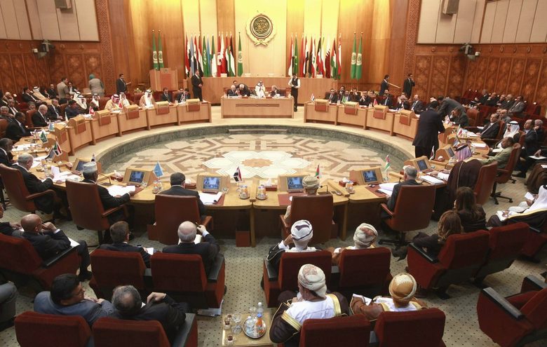 Външните министри на страните от Арабската лига участват в извънредно заседание в Кайро на 12 ноември 2011 г., на което се споразумяха да замразят членството на Сирия