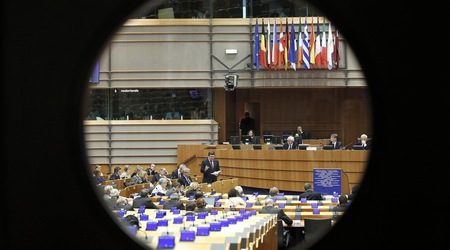 Европарламентът търси контакт с гражданите в социалните мрежи