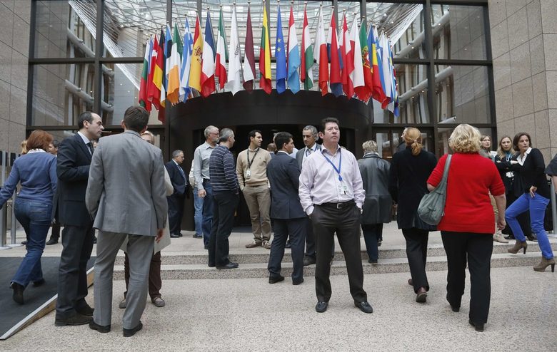 Изправени пред икономии, бюрократите в ЕС губят търпение