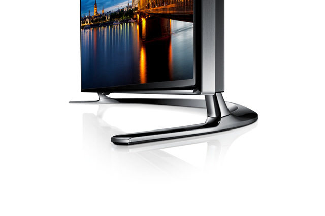 Топ серията телевизори на Samsung за 2013 година идва с 4-ядрен процесор, нов Smart Hub и още по-удобно управление с глас и жестове