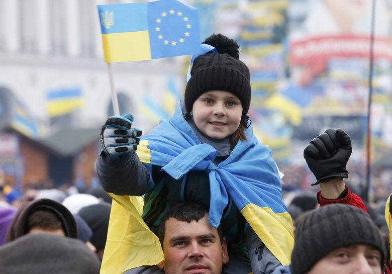 ЕС спря преговорите за асоцииране на Украйна