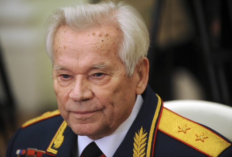 Михаил Калашников почина на 94 години