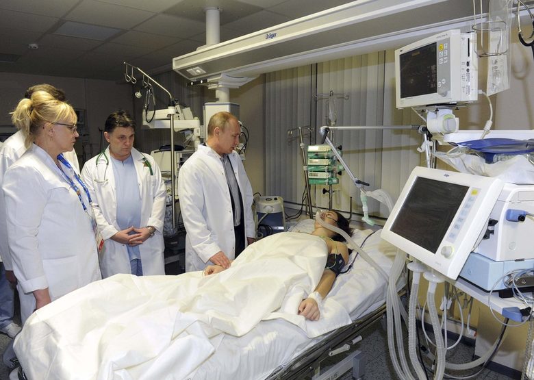 Руският президент Владимир Путин посети в болницата Мария Комисарова