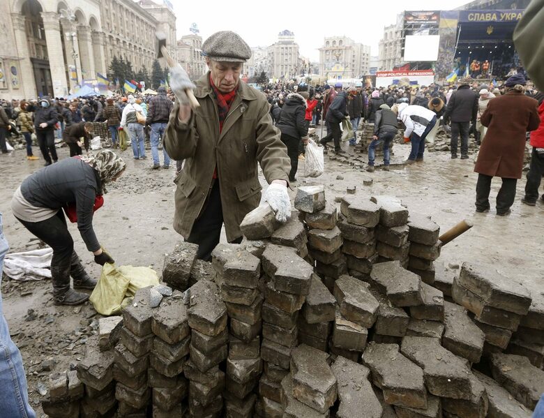 Киев се подготвя за нов щурм срещу Майдана
