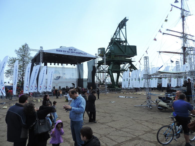 През 2014г. церемонията по послещането на регатата "Тол шипс" във Варна беше брандирана като рекламно събитие на несъстоялия се проект "Южен поток".
