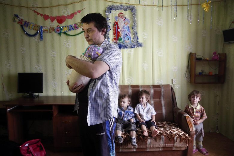Как един телефонен разговор превърна майка на 7 деца в предател на Русия