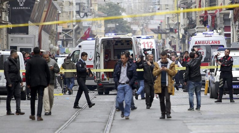 Видео: Самоубиец се взриви в центъра на Истанбул, има жертви (обновена в 23.33)