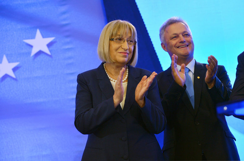 Кандидат-президентската двойка на ГЕРБ - Цецка Цачева и Пламен Малушев