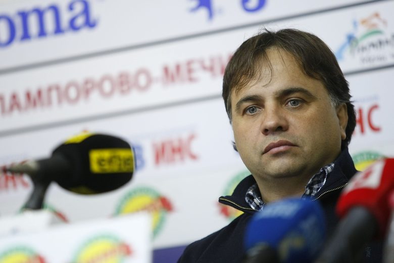 Митов ще води "Левски" за втори път след злощастната 2013 г., когато сините изпуснаха титлата по нелеп начин