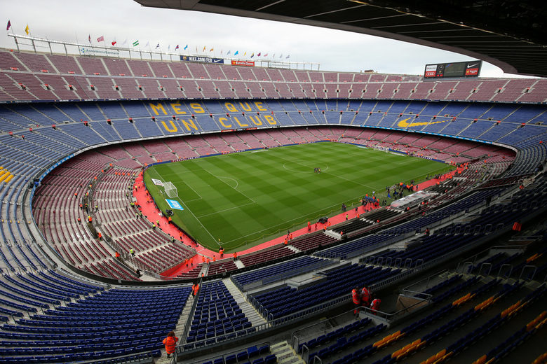 Стотици са ранени в сблъсъци в Каталуня, "Барселона" игра на празен стадион