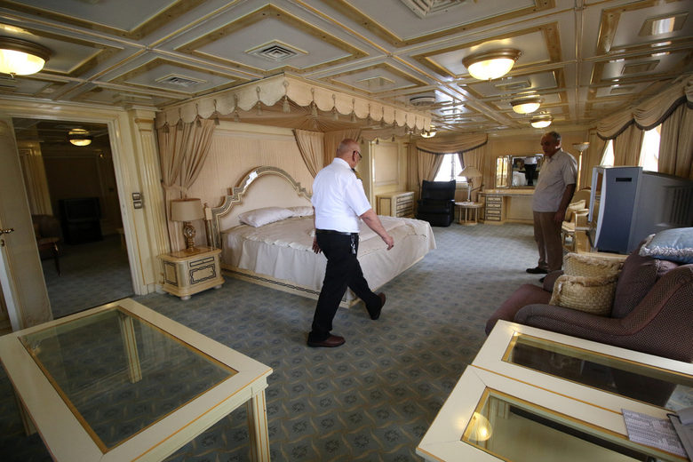 Суперяхтата на Саддам Хюсеин става хотел за мореплаватели