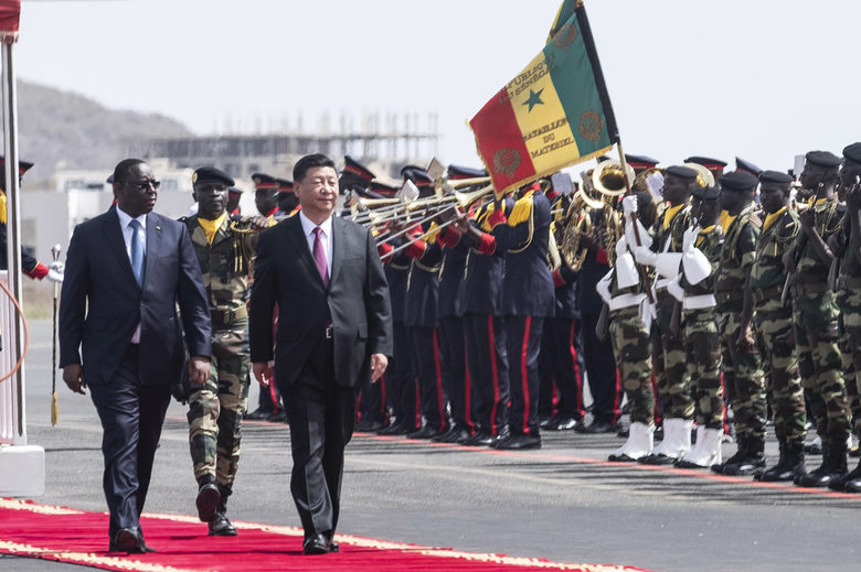 Китайският президент Си Цзинпин на първото си посещение в Сенегал в средата на юли.