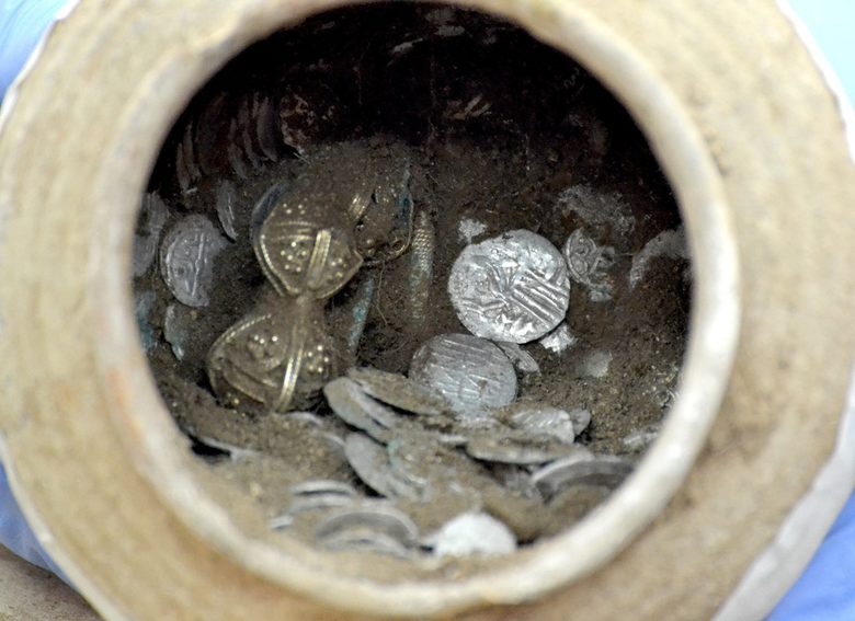 Български, влашки и венециански монети са открити в съкровището на Калиакра