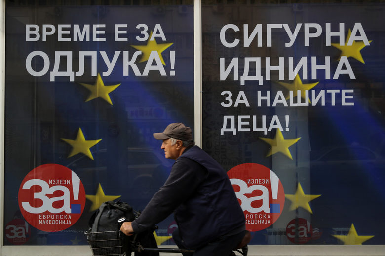 Македония избира между бойкота, апатията и пътя към ЕС и НАТО на референдума днес