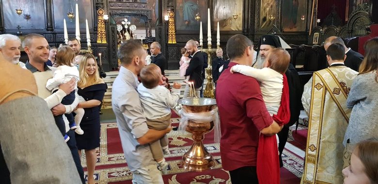 70 деца бяха кръстени във Варна като "противодействие на постепенното изчезване на българското ДНК"