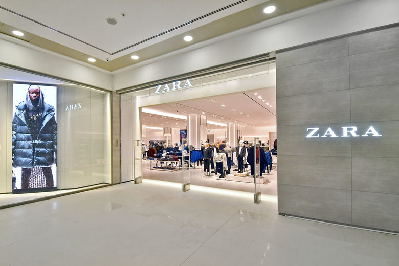 Магазинът на ZARA в PLOVDIV PLAZA е с внушителната площ от 3750 кв. м и е най-големият в страната.