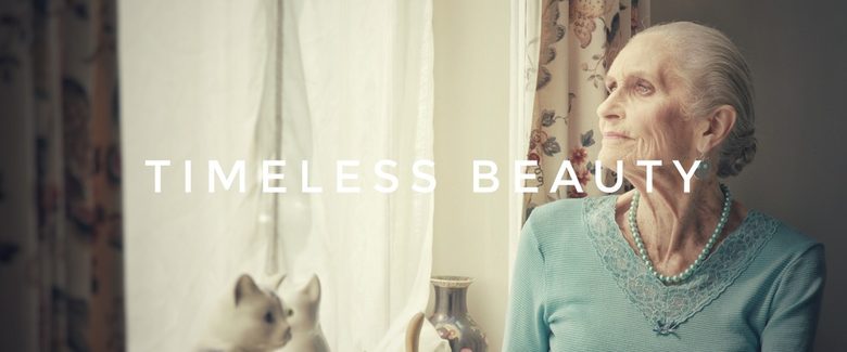 88 годишна Дафне Селф е влязла в книгата с рекорди "Гинес" като най-възрастният модел в света.