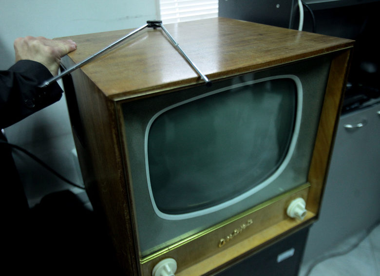 Телевизор "Опера" от 60-те години на миналия век