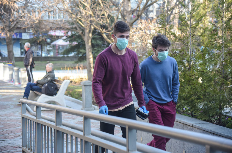 Коронавирусът в България: 11 спешни медици в Пазарджик са заразени (хронология)
