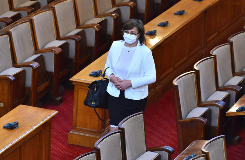 Коронавирусът в България: маските се връщат, прокуратурата се зае с мерките (хронология)