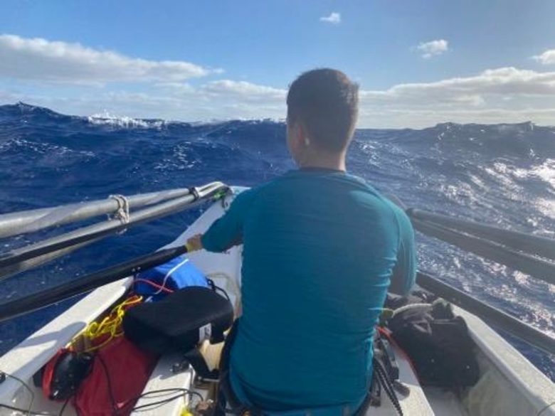 Първата седмица на мисия "Неверест": Вълни, марокански пирати и гребане през Атлантика