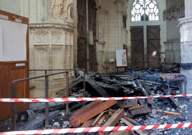 Пожар в катедралата в Нант унищожи църковния орган