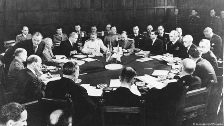 Потсдамската конференция продължава 17 дни - от 17 юли до 2 август 1945 година.