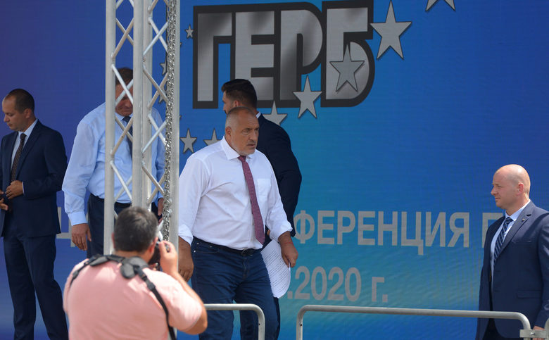 Политическата криза: Обещание на Борисов за "рестарт" и "не" от Радев (хронология)
