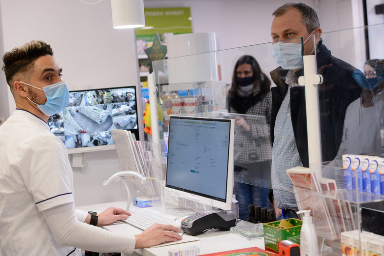 Коронавирусът в България: извънкласните дейности ще са позволени, кината остават затворени (хронология)