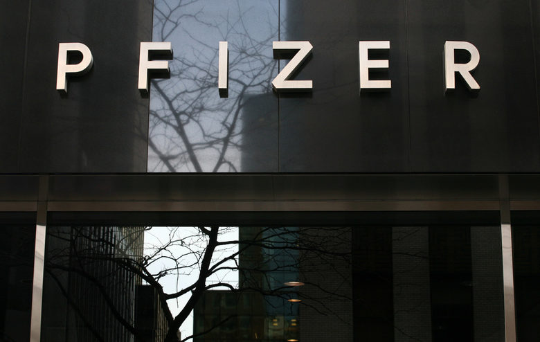 Коронавирусът по света: Ваксината на Pfizer потегли от Белгия
