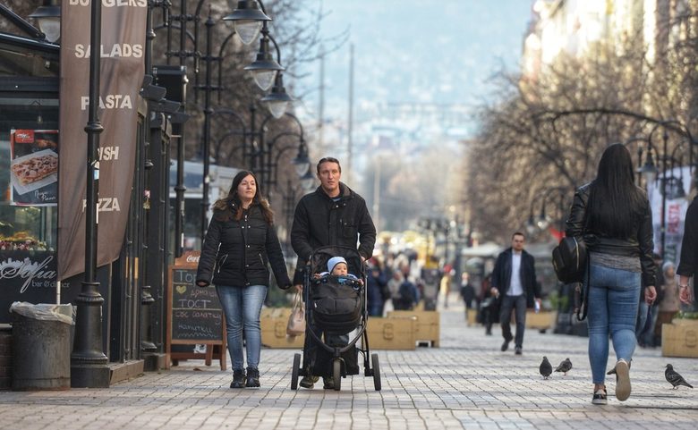 Коронавирусът в България: в неделя "Пирогов" ще ваксинира без записване (хронология)
