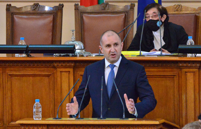 След изборите: Депутатите от ГЕРБ не позволиха на финансовия министър да говори за резерва