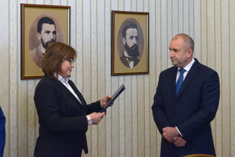 След изборите: Пред комисията "Манолова" анонимен разказа за кюлчетата