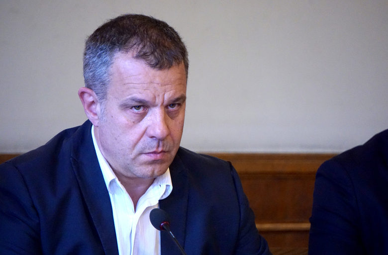 След изборите: Пред комисията "Манолова" анонимен разказа за кюлчетата