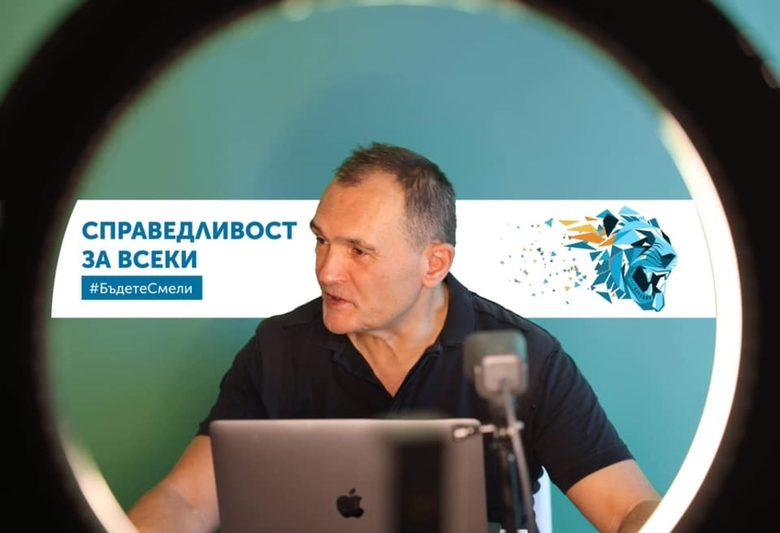 Реакциите след санкциите: Прокуратурата "ще си го причини", ДПС подкрепи Пеевски (хронология)