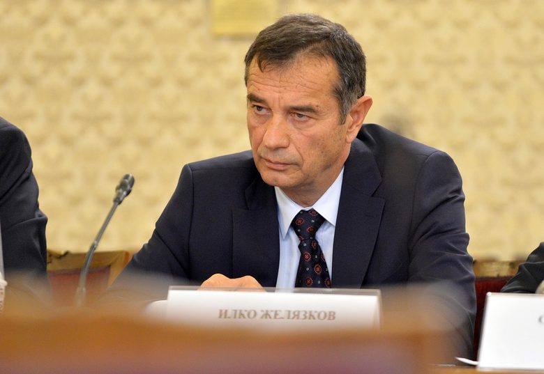 Реакциите след санкциите: Прокуратурата "ще си го причини", ДПС подкрепи Пеевски (хронология)