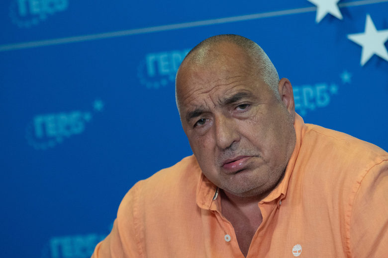 Политическото напрежение: "Има такъв народ" ще представи утре кабинета си на три партии (хронология)