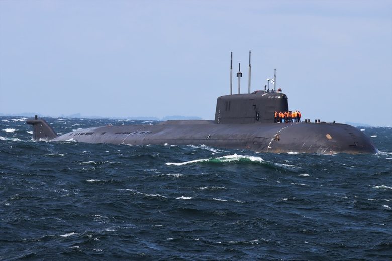 Край Дания е спрял двигателят на руска ядрена подводница, близнак на "Курск"