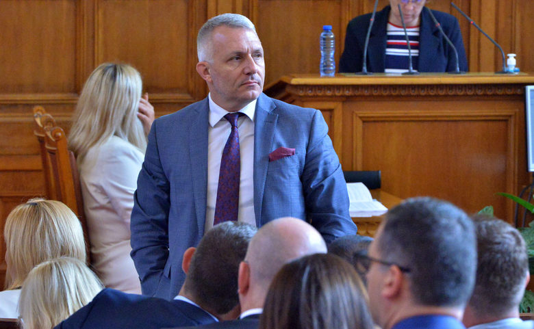Политическото напрежение: Пламен Николов прогнозира "избори до дупка" (хронология)