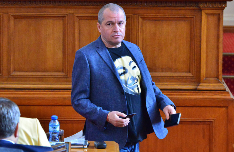 Политическото напрежение: БСП връща неизпълнен мандат на 7 септември