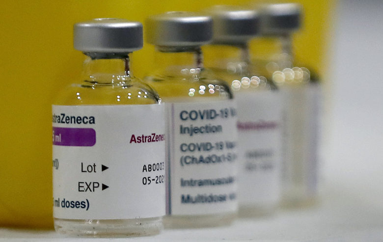 Коронавирусът по света: Нови странични ефекти на използваните в ЕС ваксини