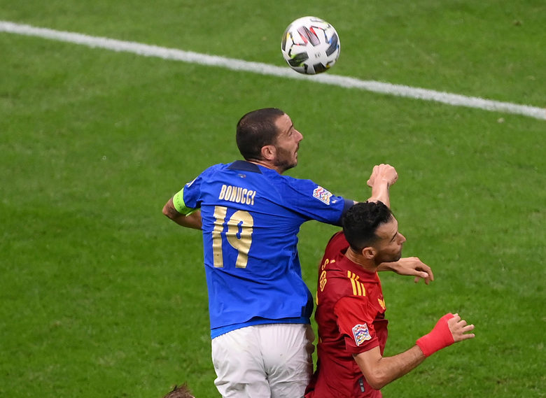 С агресия и вдъхновение Испания сложи край на рекордната серия на Италия