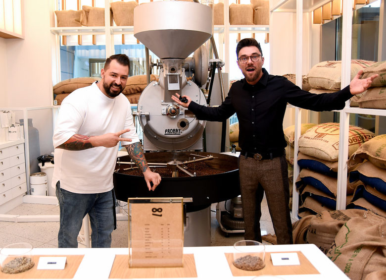 Late Café & Roastery официално отвори врати в сърцето на Paradise Center с програма от световния шампион по изпичане на кафе