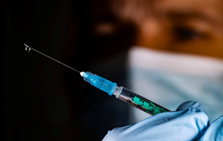 Коронавирусът по света: Гърция ще изисква повече тестове от неваксинираните
