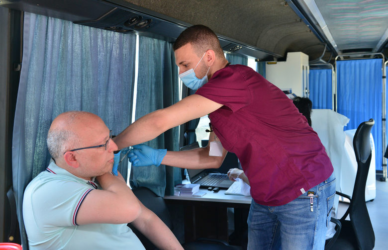 Коронавирусът в България: паралелки ще се карантинират само след втори положителен тест на дете